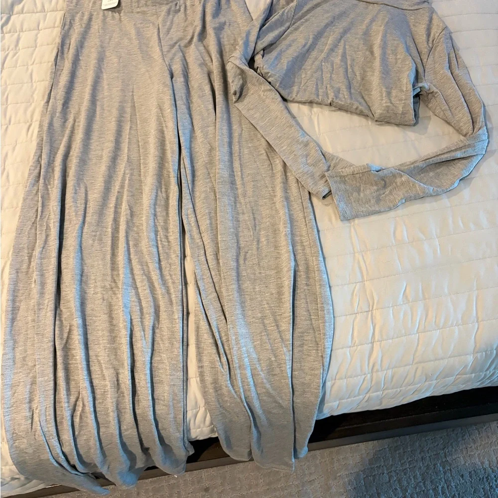 2 Pc Set - Picture 2 of 2